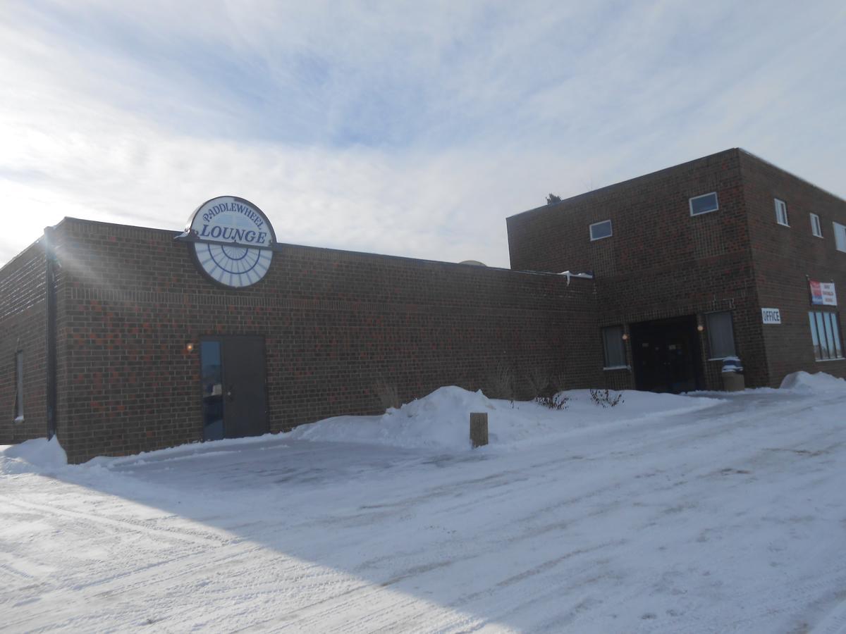 Great American Inn & Suites Devils Lake 외부 사진