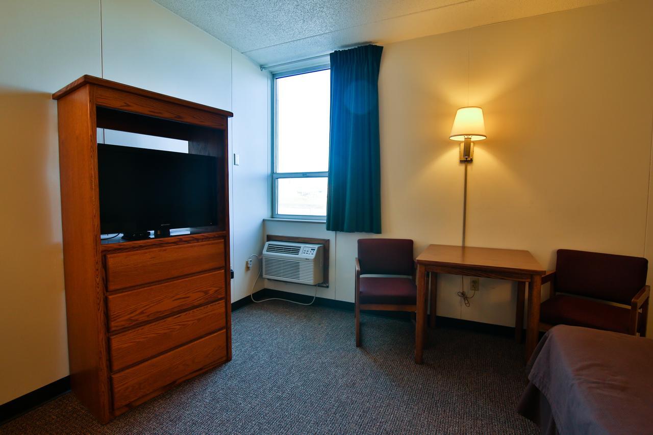 Great American Inn & Suites Devils Lake 외부 사진